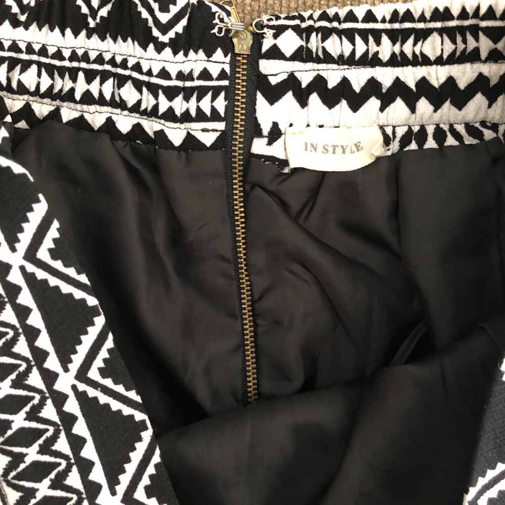 Patterned Flowy Skirt - Picture 2 of 2